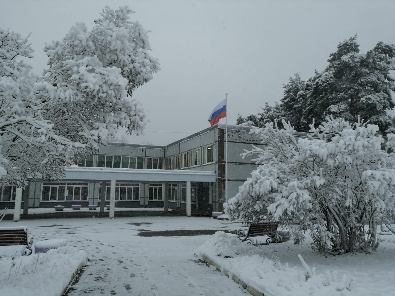 Фотографии школы.